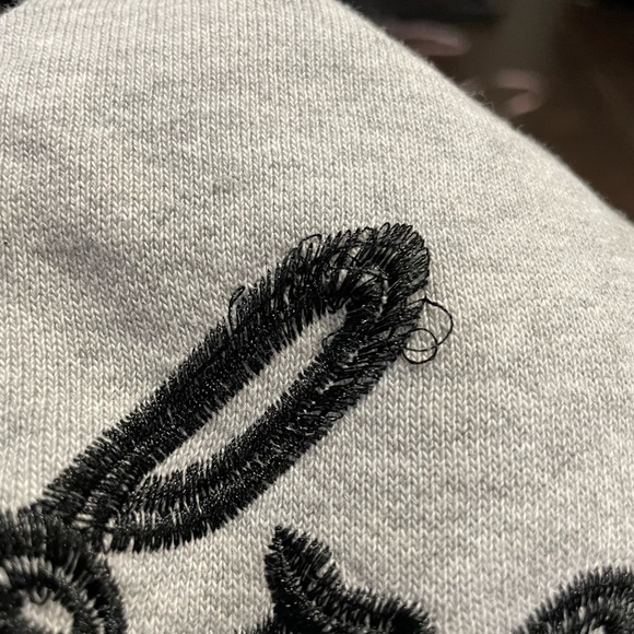 Aritzia’s - Wilfred Free Floral Embroidered Sweatshirt Women’s XS - Picture 6 of 9